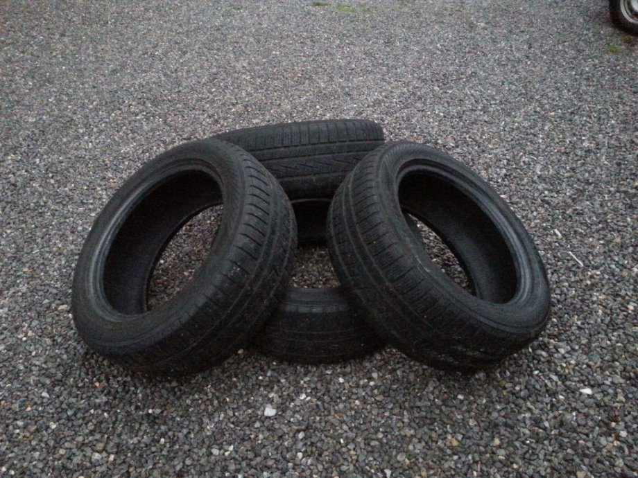 Za odabir dobrih zimskih guma, ključni su stanje, dubina profila i DOT