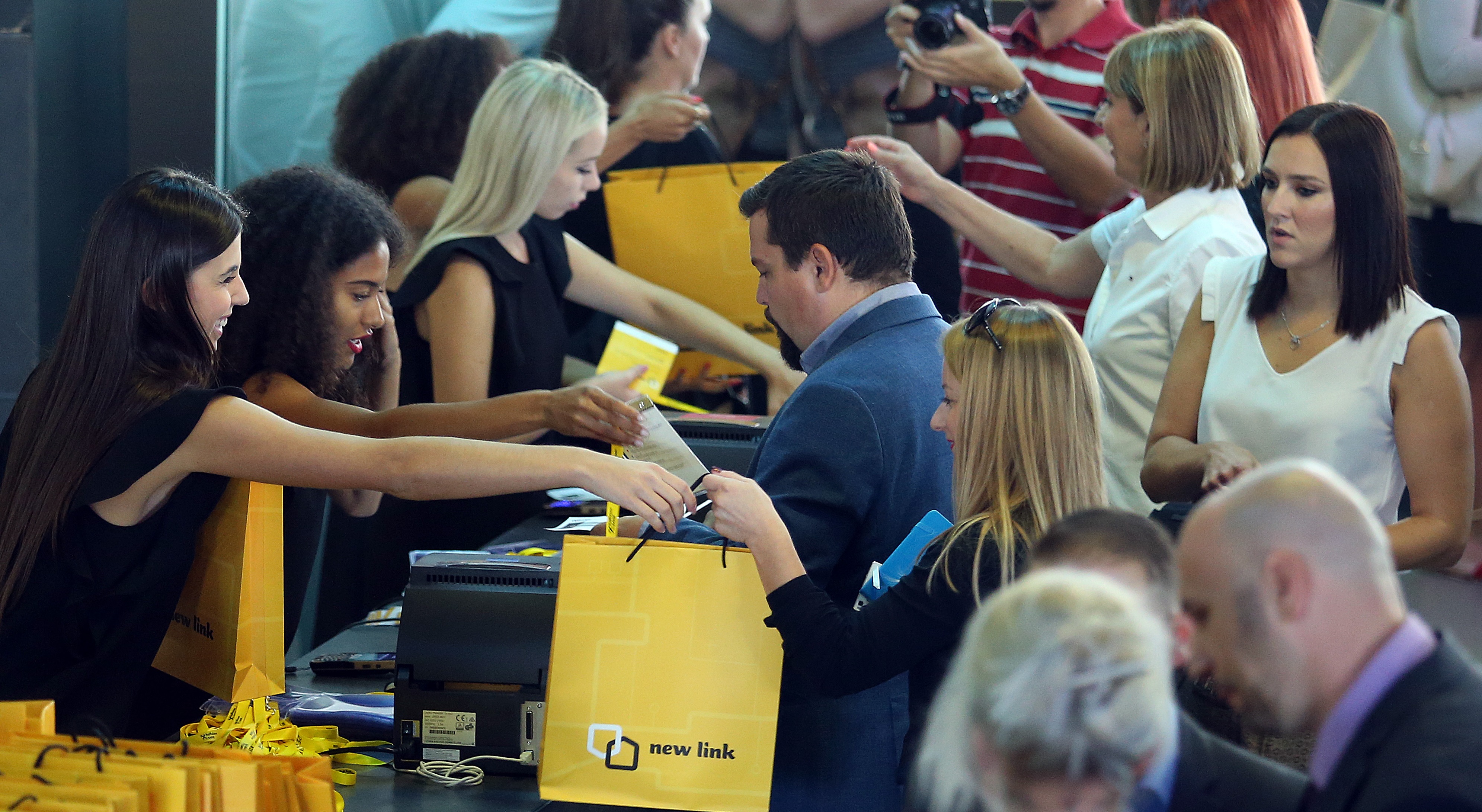 Sve što trebate znati o budućnosti trgovine nekretninama i auto-moto industriji